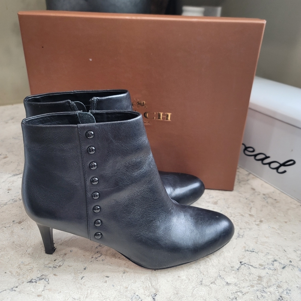 Coach boots